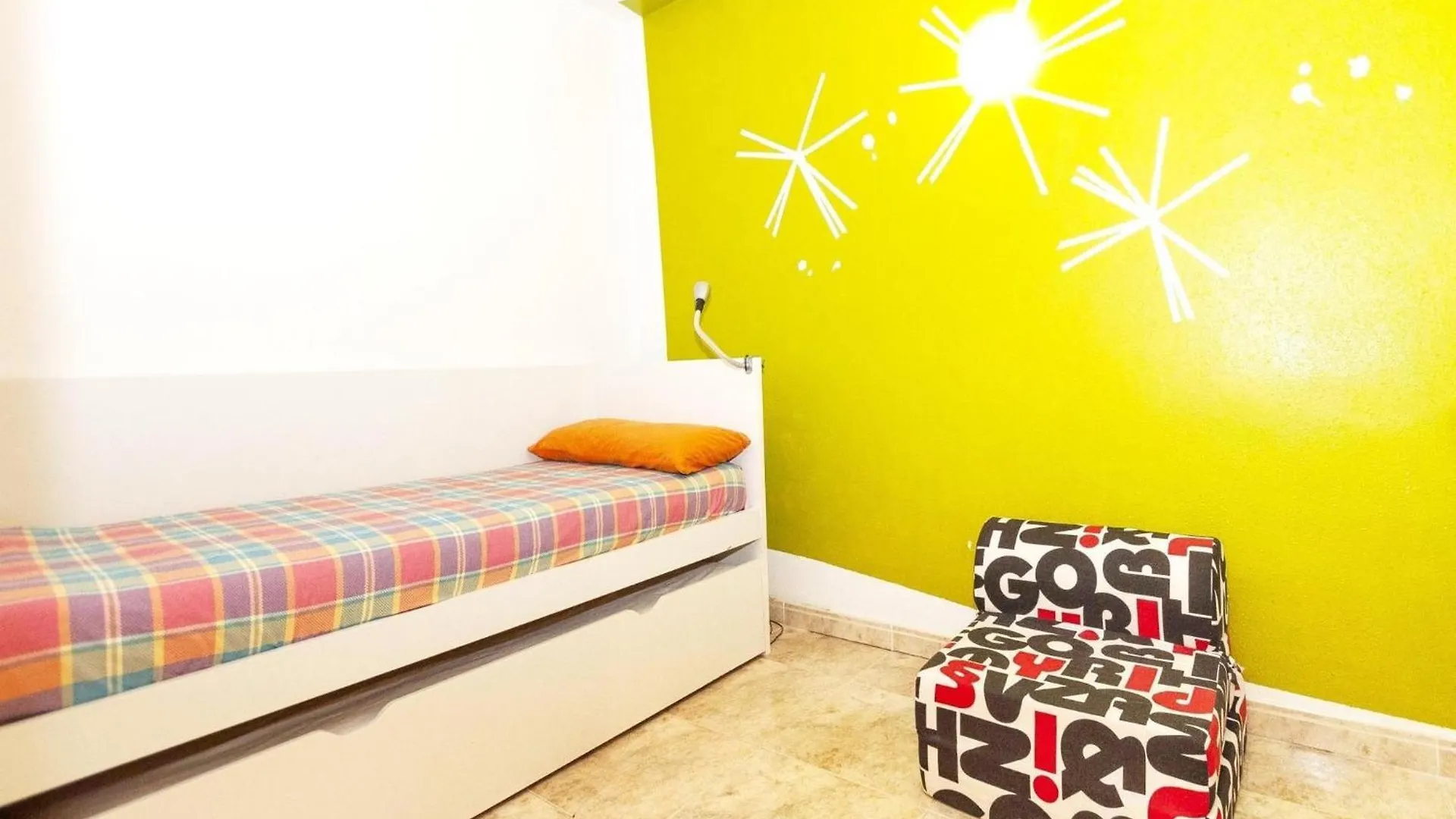 Spacious Apartment In The Heart Of Roses Spain