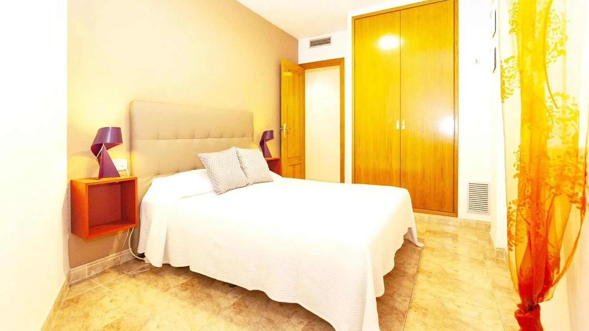 Spacious Apartment In The Heart Of Roses